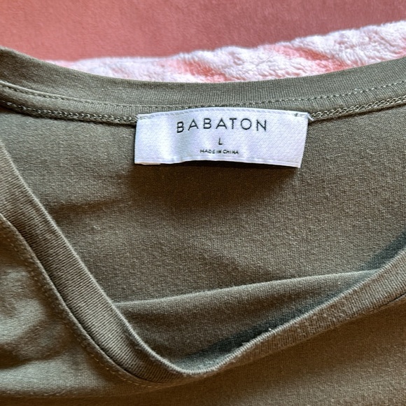 Green aritzia tee - Picture 2 of 3